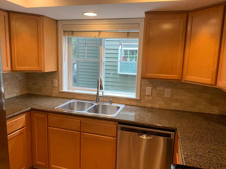 443 NE Ravenna Blvd #C — Photo 15