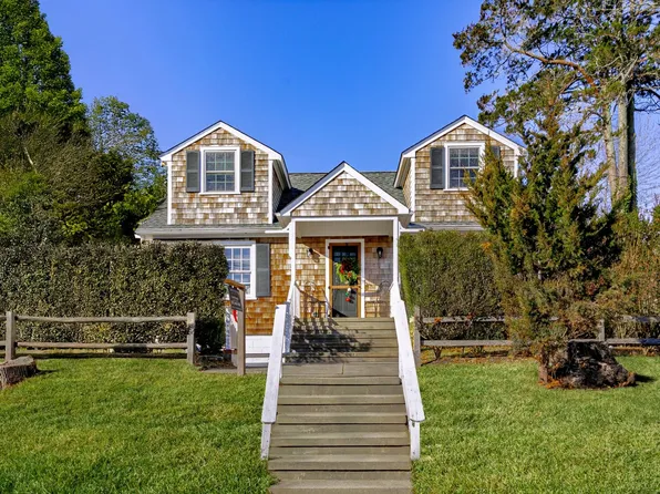 7 Grand Ave, Shelter Island, NY 11964