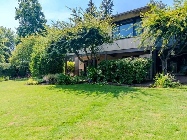 211 Florence Ave, Medford, OR 97504