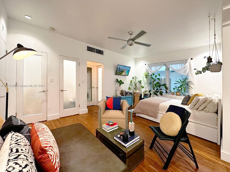 1st image of 1751 James Ave APT 106