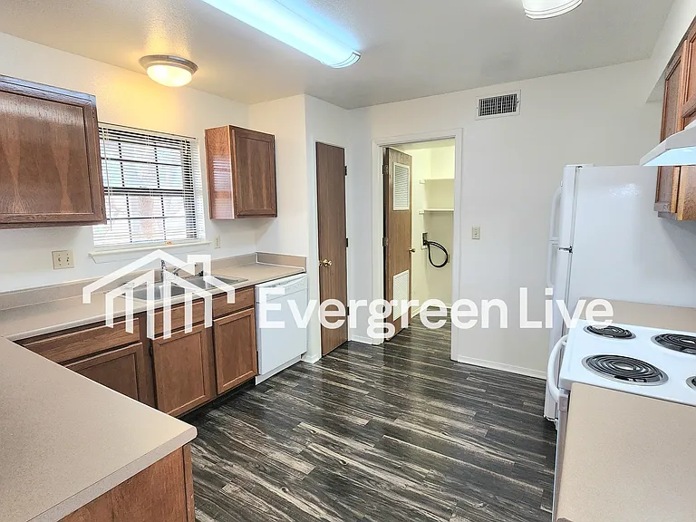 132 Hound Ct — Photo 9