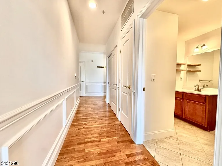 1677 Springfield Ave #13 — Photo 23