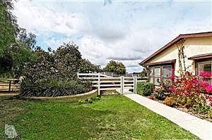 3rd image of 3345 Cajon Cir