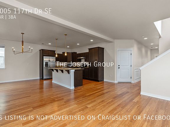 4th image of 1005 117th Dr SE