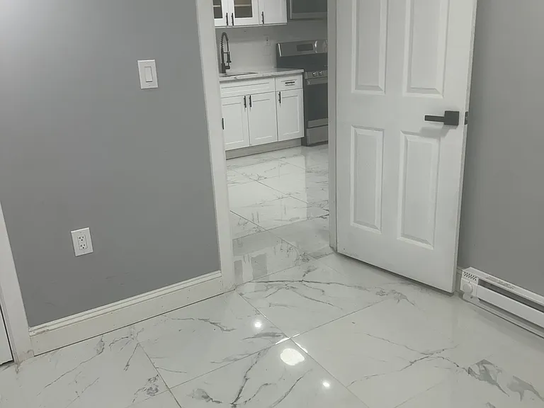 1715 Tenbroeck Ave #5 — Photo 7