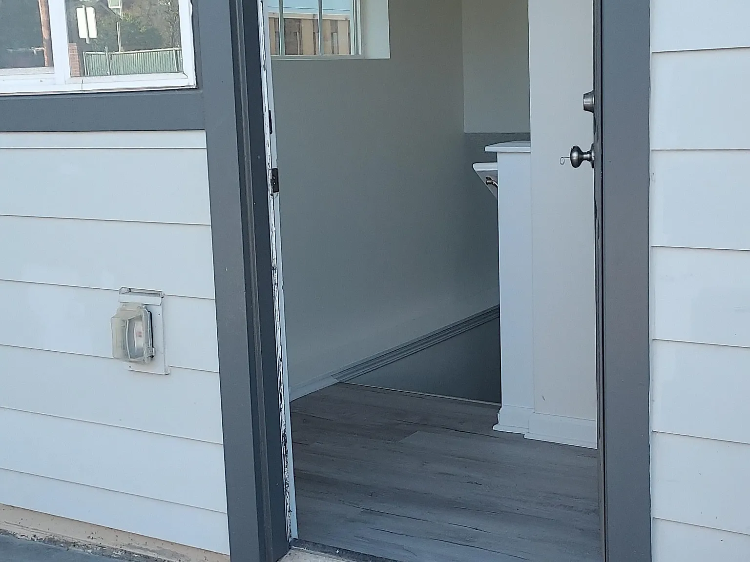 2 bed, 1050 sqft, $1,600 — Photo 3