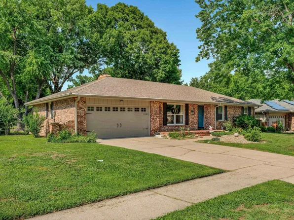 5416 SW 12th Ter, Topeka, KS 66604
