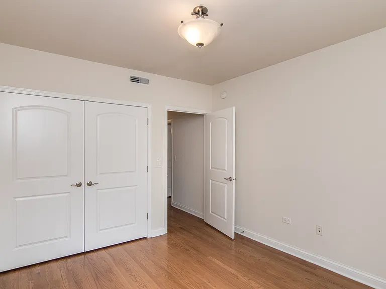 6493 N Northwest Hwy #311 — Photo 6