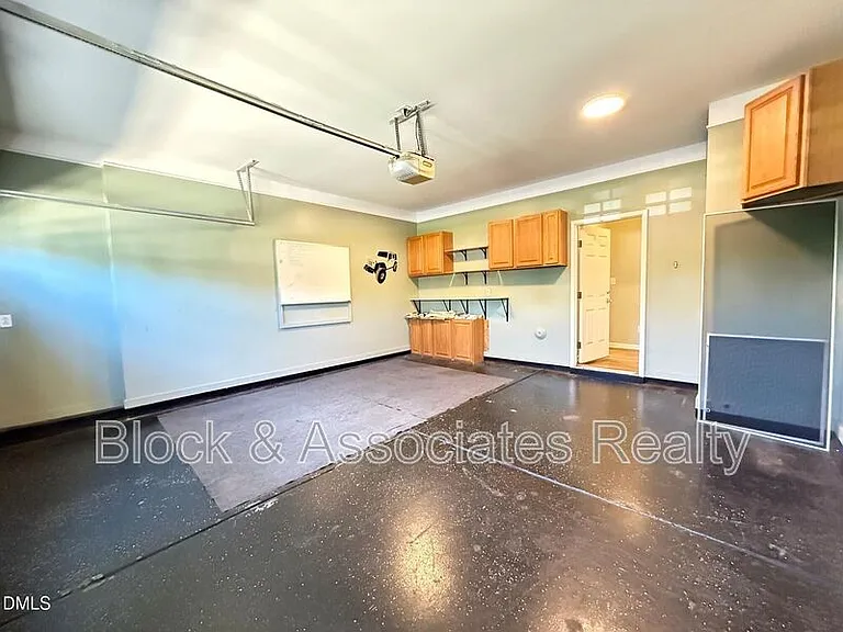420 Cline Falls Dr — Photo 25