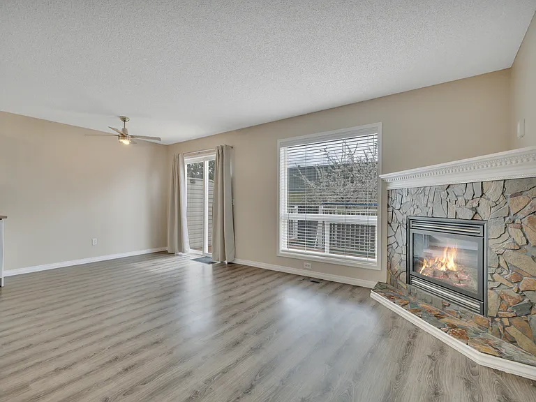 37 Vaughn Ave #37 — Photo 6