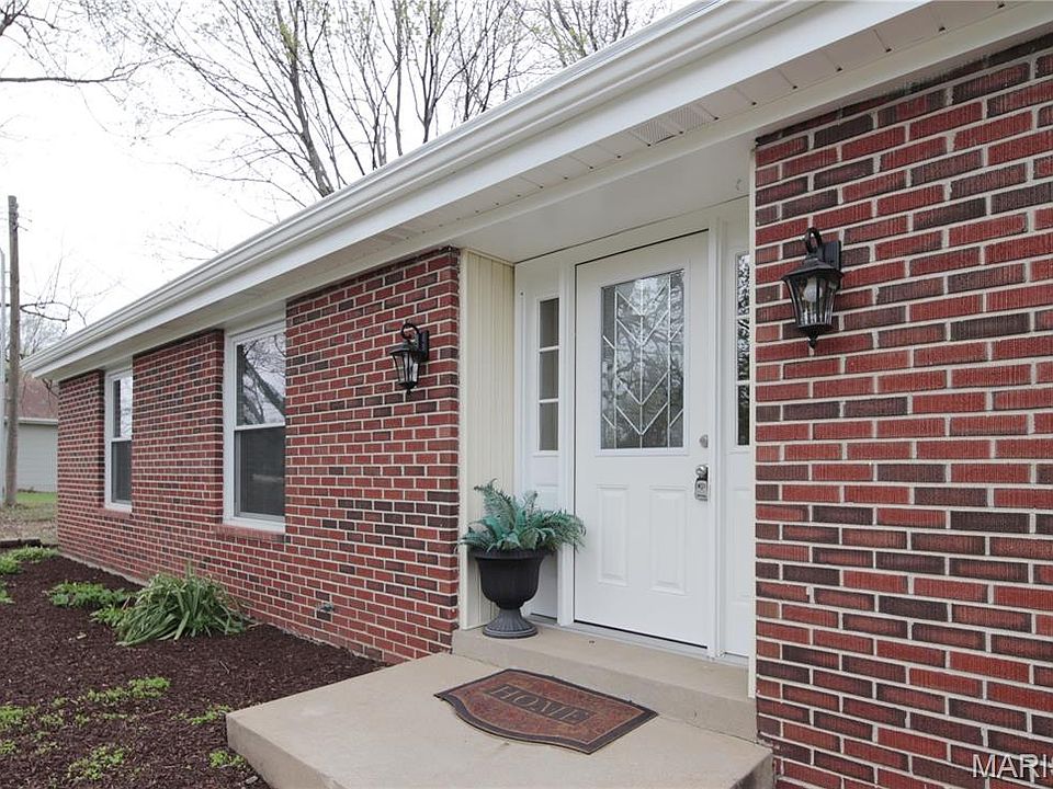 1st image of 13815 Olive Blvd