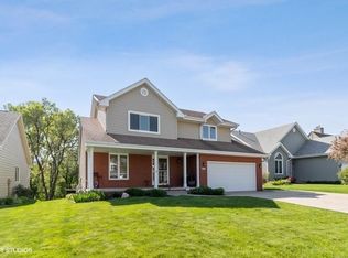 817 S 26th St, West Des Moines, IA 50265