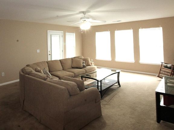 3rd image of 4676 Fringetree Dr. #1-B