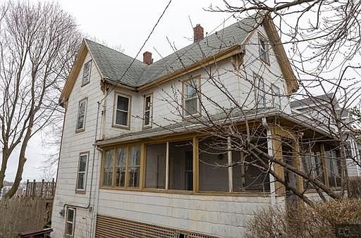 5th image of 114 Florence Ave