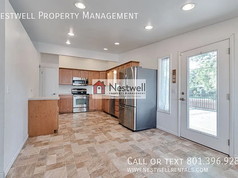 1439 E Colony Dr — Photo 7