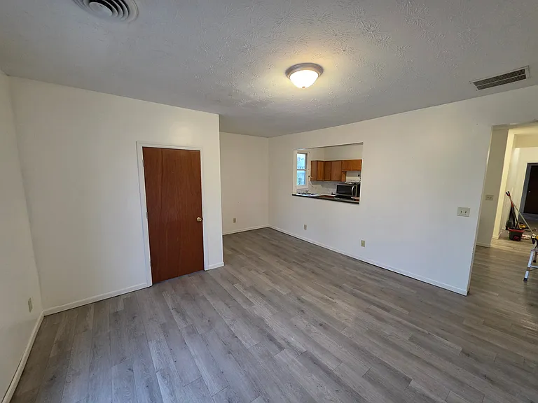 907-913 S Limestone St #913 UPPER — Photo 5