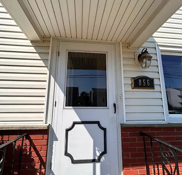 856 Hobson St #1 — Photo 3