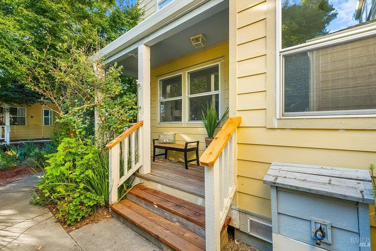 7008 Marsh Way - Photo 4