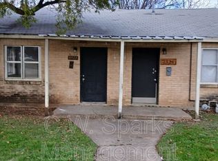 3923 Dismount St, Dallas, TX 75211