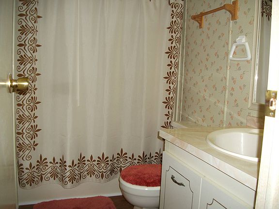 5th image of 112 Live Oak Dr #240