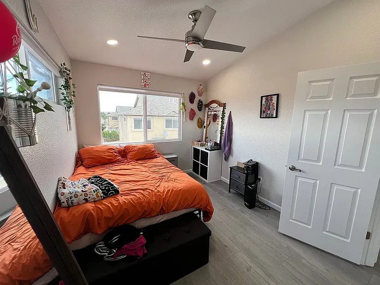5913 University Village Vw — Photo 21