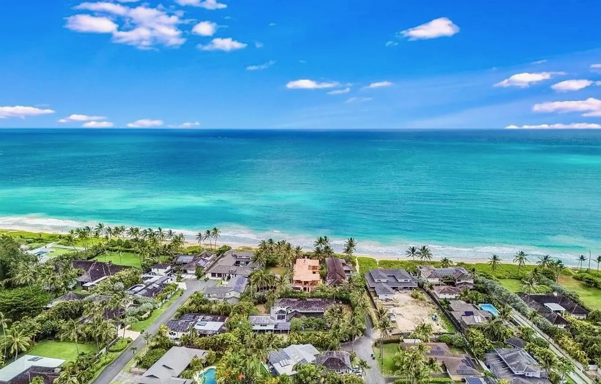 Kailua Beach is about a 7 minute walk from the house. - 345B Kalama St