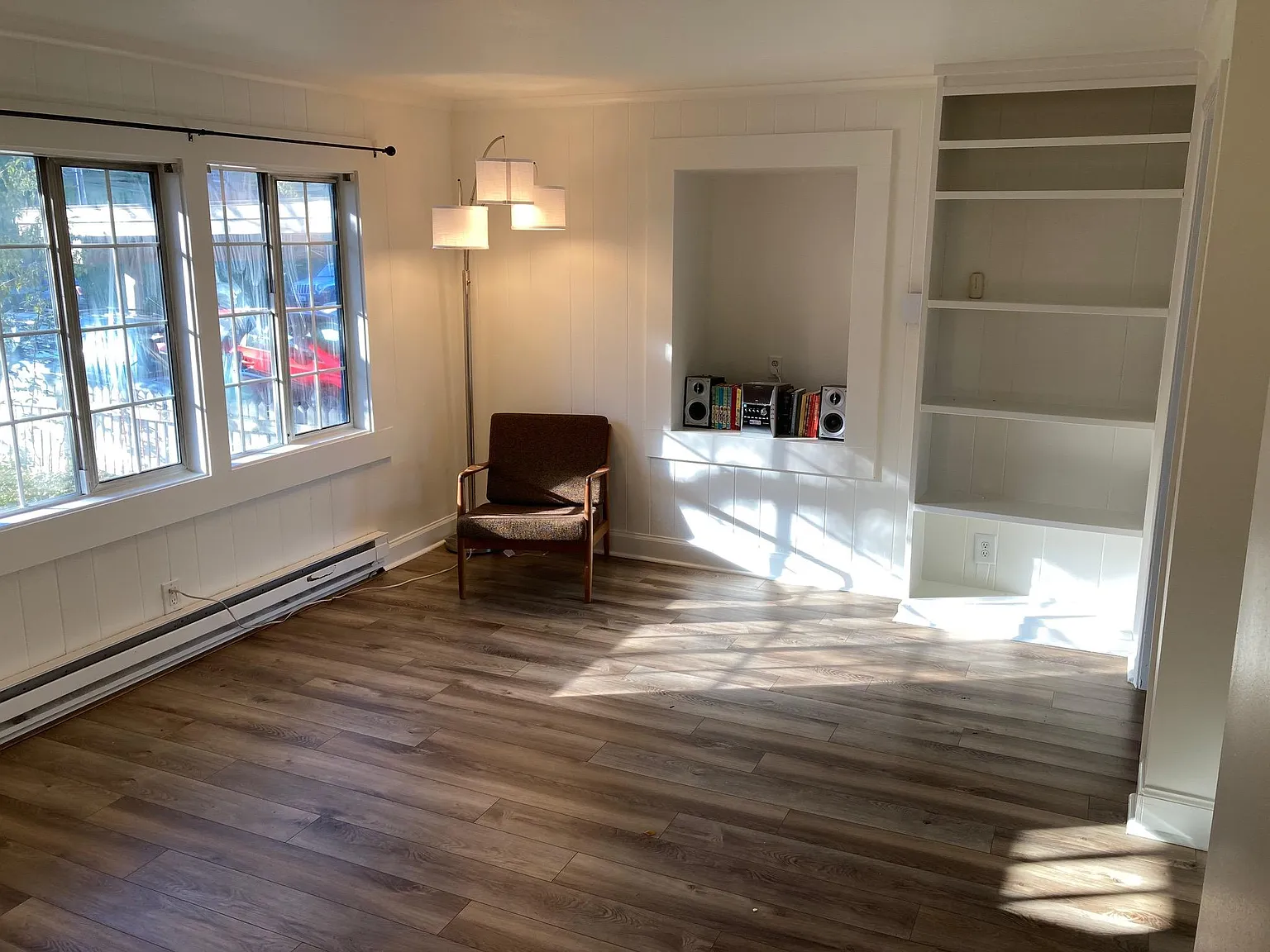 920 W Emerson St — Photo 2