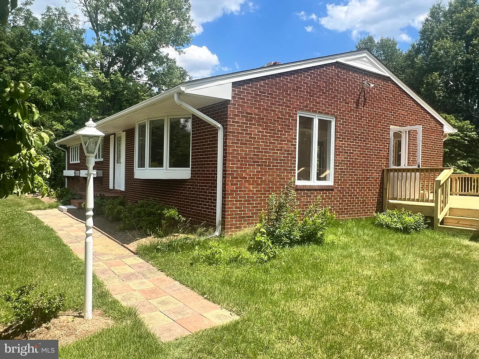 5 bed, 2896 sqft, $4,000 — Photo 3