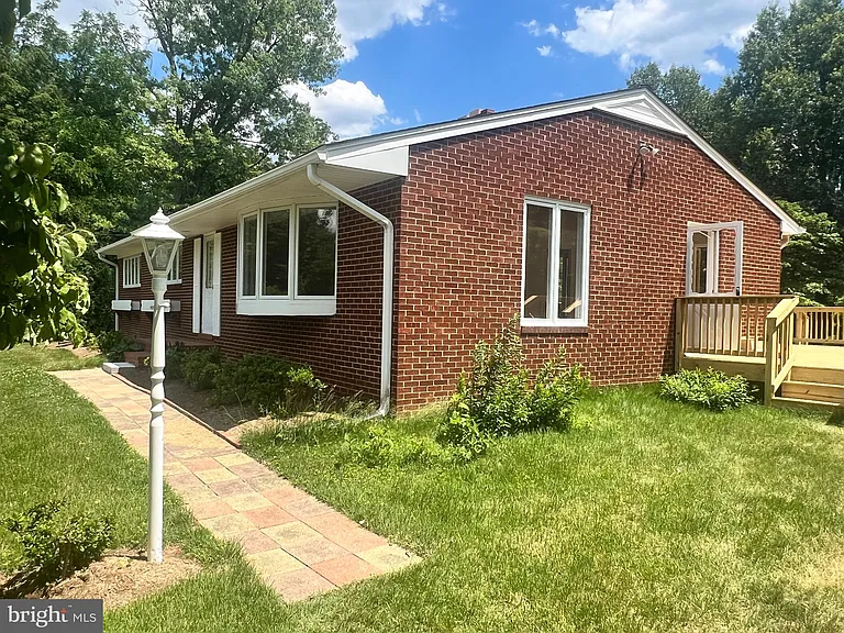12405 Shafer Ln — Photo 3