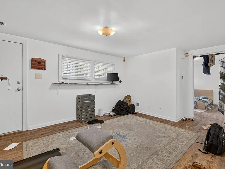 1526 Potomac Ave SE #B — Photo 8