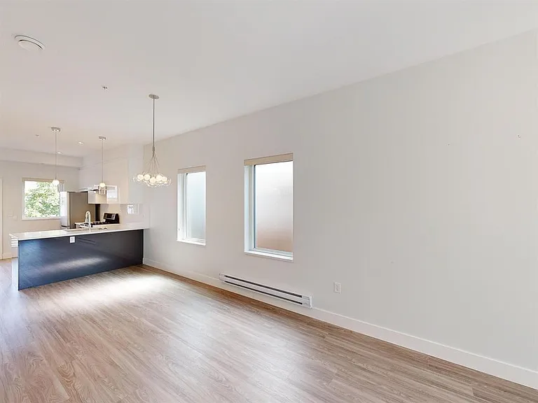 2731 Duke St — Photo 4