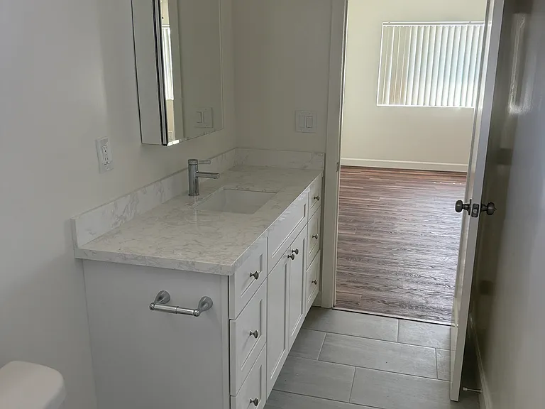 1320 S Del Mar Ave — Photo 17
