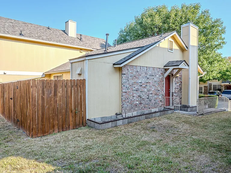 11901 Swearingen Dr #113 — Photo 16