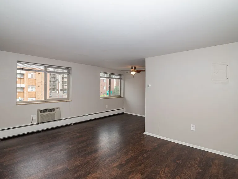Dexter Street Apartments — Photo 46