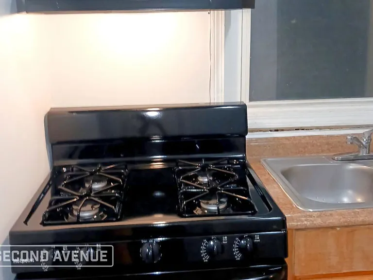 8239 S Woodlawn Ave — Photo 5