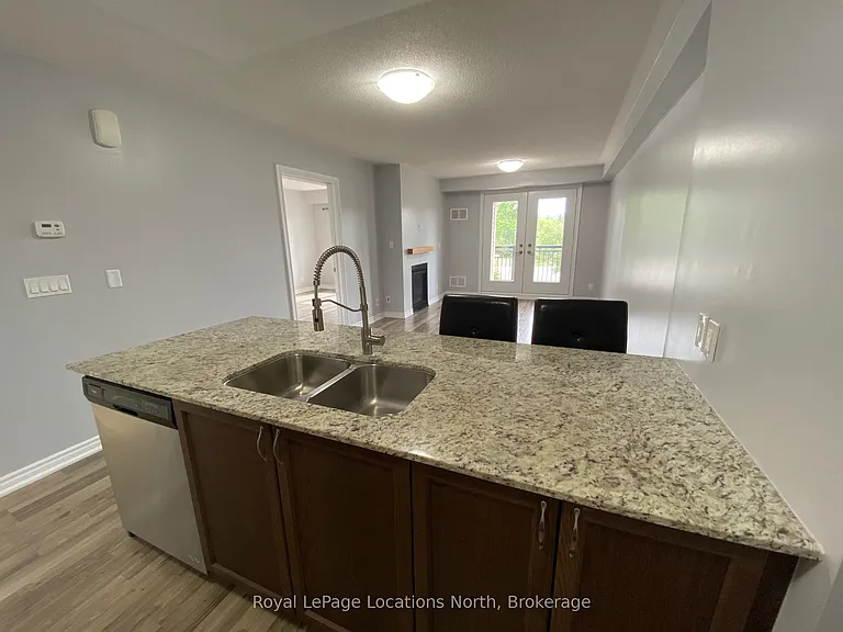 2 Anchorage Cres #203 — Photo 5