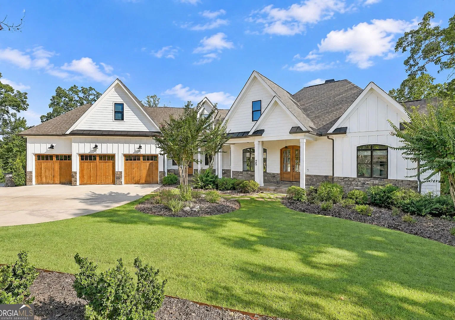 Exceptional 6 Bedroom Estate on 4+ Private Acres in Arbor Springs — Photo 1
