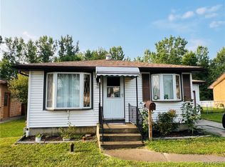 155 Highview Cir, Blasdell, NY 14219