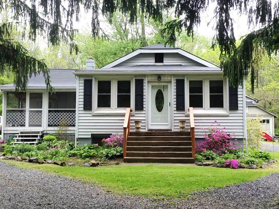 2nd image of 148 Old Croton Rd