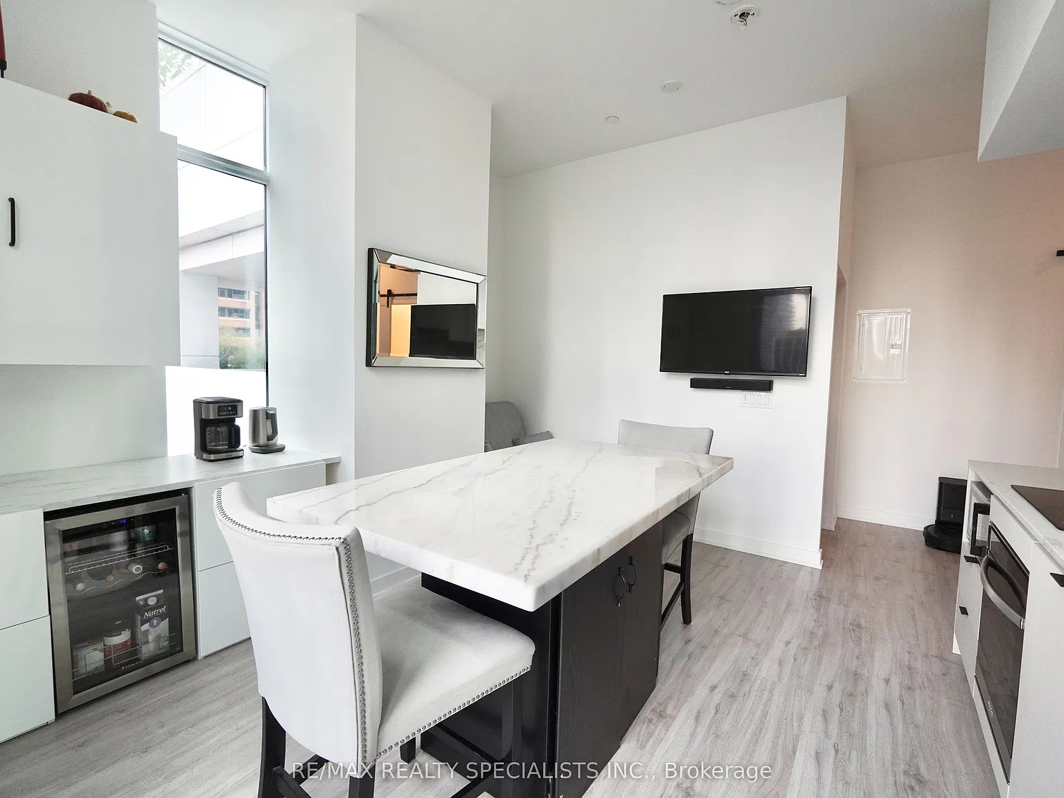 2 bed, $2,650 — Photo 1