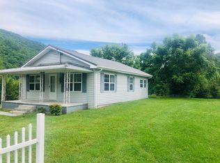 115 Sawmill Rd, Hampton, TN 37658