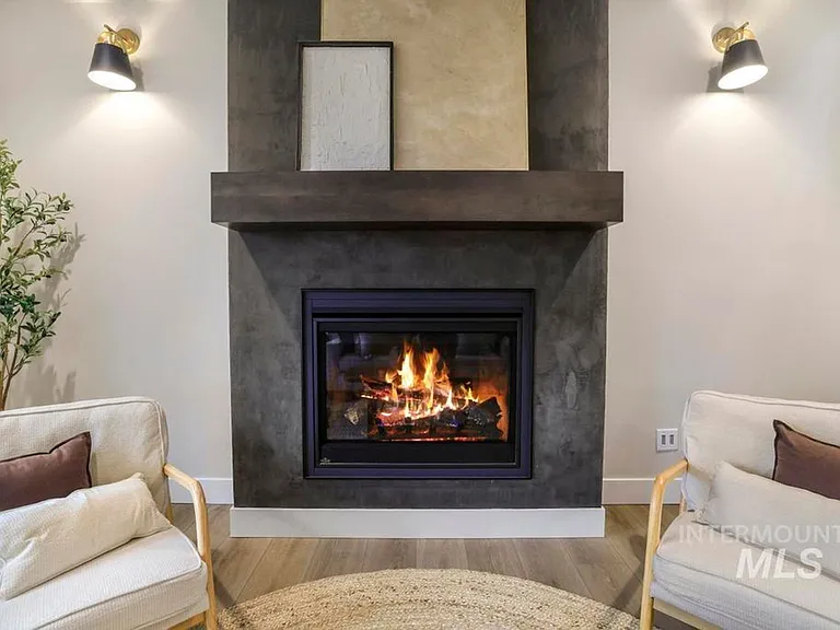 547 Canyon Falls Dr — Photo 8