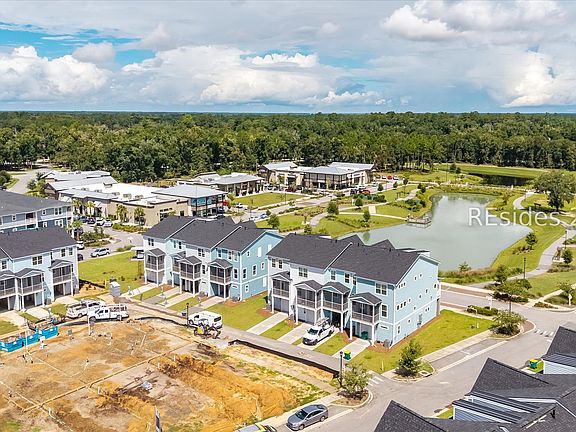 2nd image of 416 Parkside Commons
