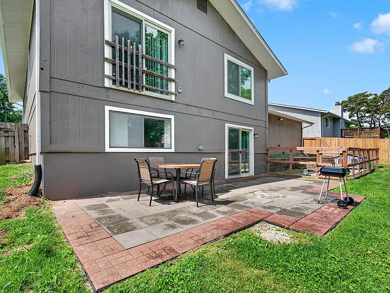 2335 Hempline Ct — Photo 44