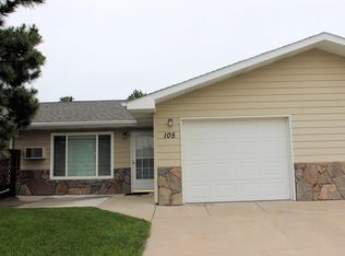 105 Rodeo Ct, Custer, SD 57730