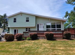 38 Elm St, Fredonia, NY 14063