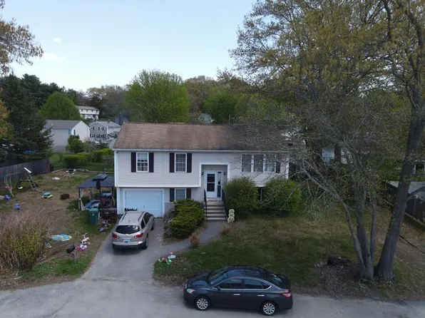 45 Redwood St, Woonsocket, RI 02895