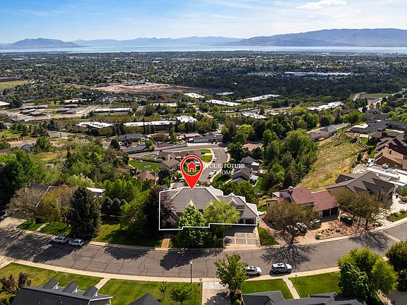 4th image of 876 E High Country Dr N