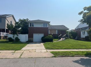 5 Winding Road, Massapequa, NY 11758