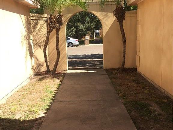2nd image of 2501 Shasta Ave APT 4
